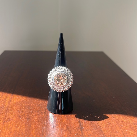 Fashion ring - Picture 1 of 3